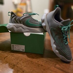 Nike Gianna's Immortality 4 - Stylish Gray and Green Kids Shoes